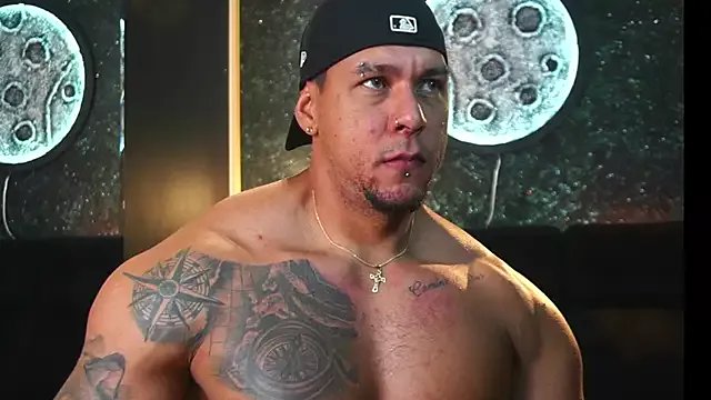 MassimoWalton2 on StripChat