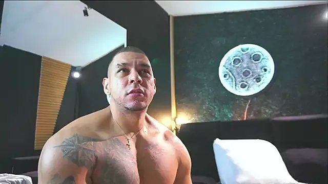 MassimoWalton2 on StripChat