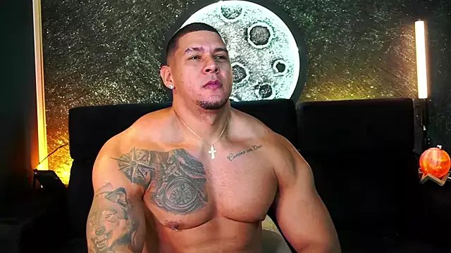 MassimoWalton2 on StripChat