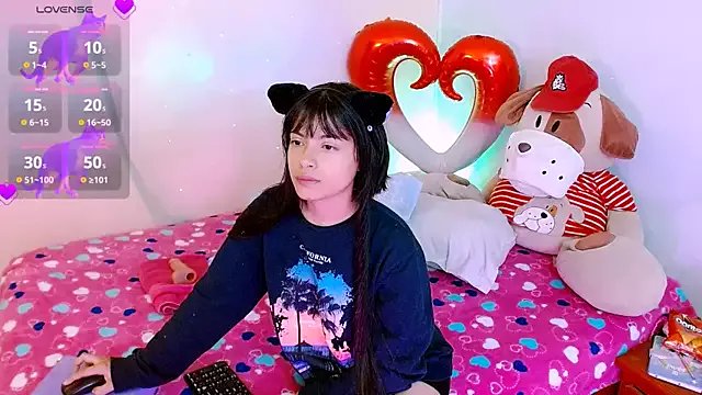 Mattilda_18 on StripChat