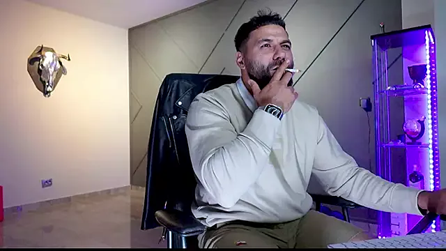 Offline mattmasterss on StripChat