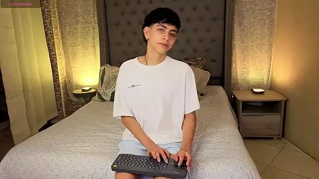 Matty_Sparkk on StripChat