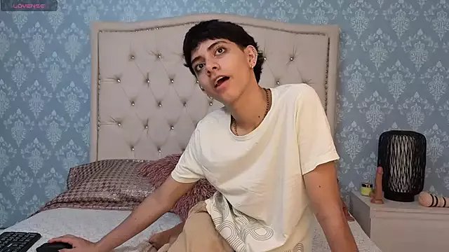 Matty_Sparkk on StripChat