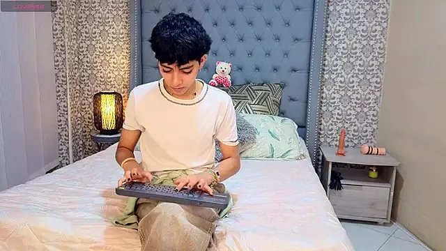 Matty_Sparkk on StripChat