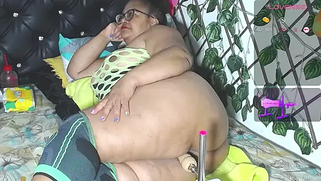 Offline mature_beautiful on StripChat