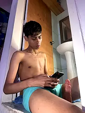 Offline Mauuu18 on StripChat