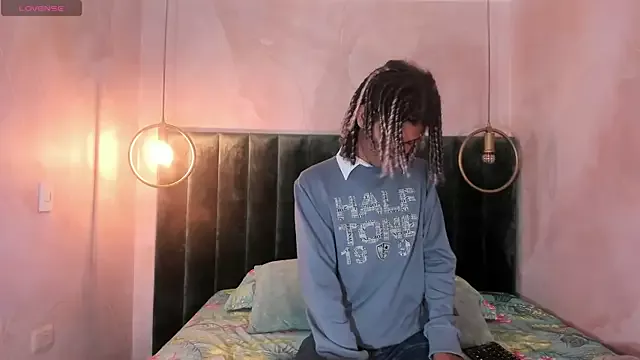 Freechat Maxim-Walker on StripChat