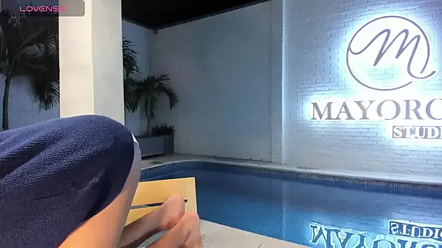 Freechat Maxim-Walker on StripChat