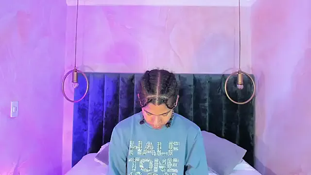 Freechat Maxim-Walker on StripChat