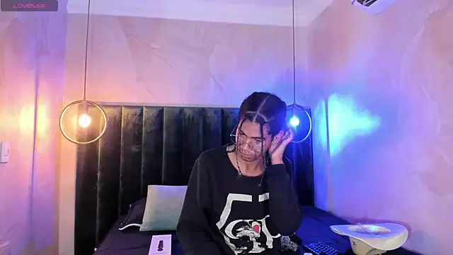 Freechat Maxim-Walker on StripChat