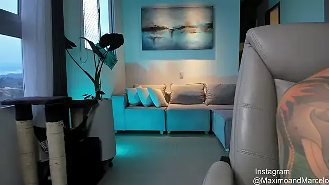 Offline Maximo_Marcelo on StripChat