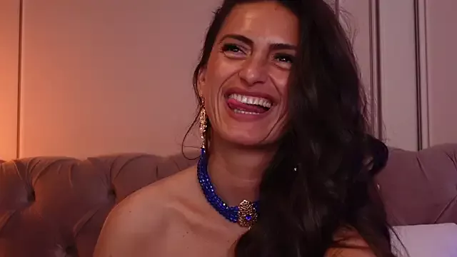 Offline MayaVixxen on StripChat