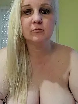 Mayci1984 on StripChat
