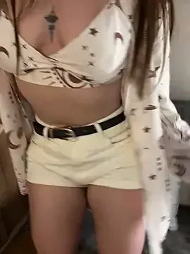 Megan_lu2 on StripChat