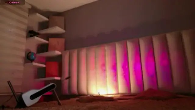 Megan_mooree_ on StripChat