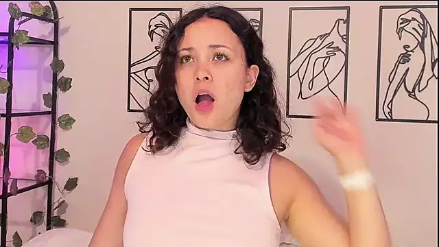 Megan_Rodrigo on StripChat