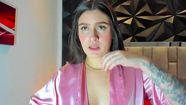 megan_whitee__ on StripChat