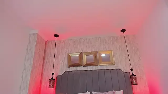 Freechat MeganCruzGB on StripChat