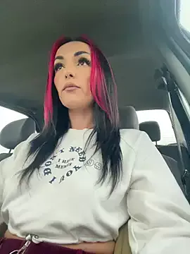 Offline MeganFoxiy on StripChat