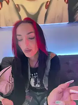 Offline MeganFoxiy on StripChat