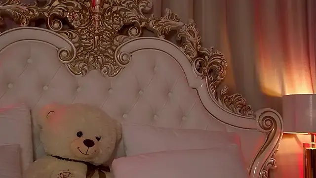 MeganStrain on StripChat