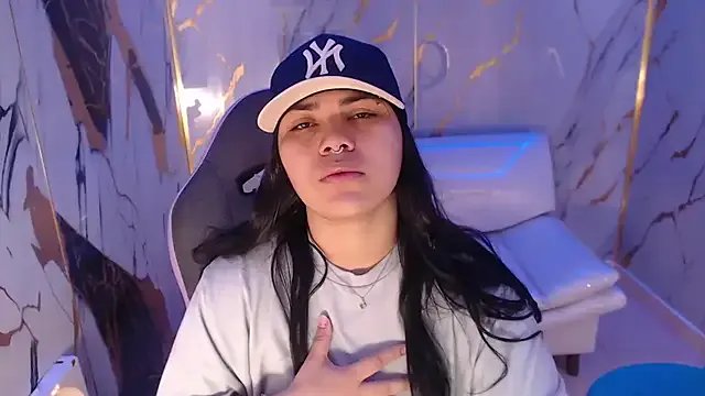 melany_rouse18 on StripChat