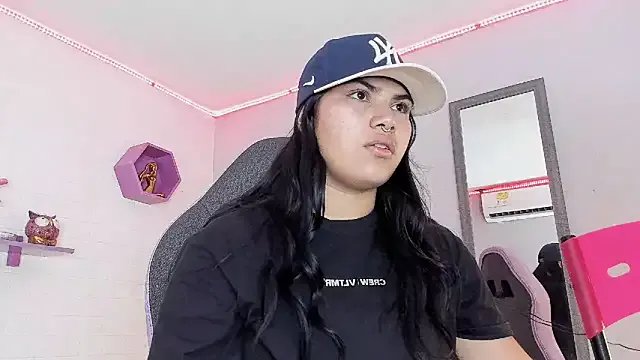 melany_rouse18 on StripChat