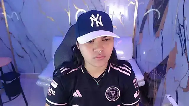 melany_rouse18 on StripChat