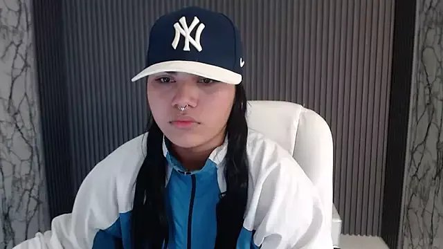 melany_rouse18 on StripChat