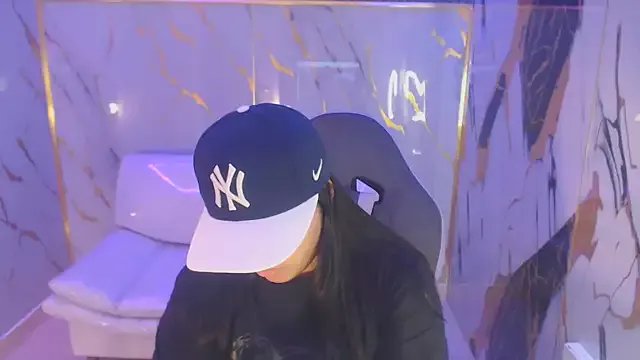 melany_rouse18 on StripChat