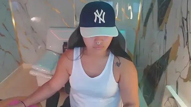 melany_rouse18 on StripChat