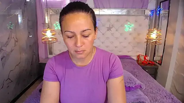 Melissa-roberts on StripChat