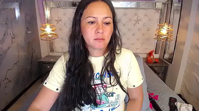 Melissa-roberts on StripChat