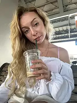 melissa_grr on StripChat