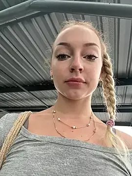 melissa_grr on StripChat