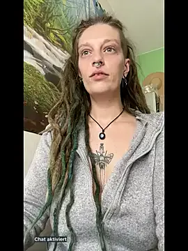 Offline MenaDreadfull on StripChat