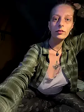 Offline MenaDreadfull on StripChat