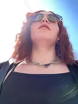 Offline meow_girl on StripChat