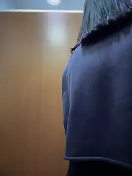 Offline meow_girl on StripChat