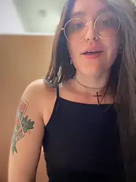 Offline meow_girl on StripChat