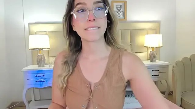 Meredit_Lane on StripChat