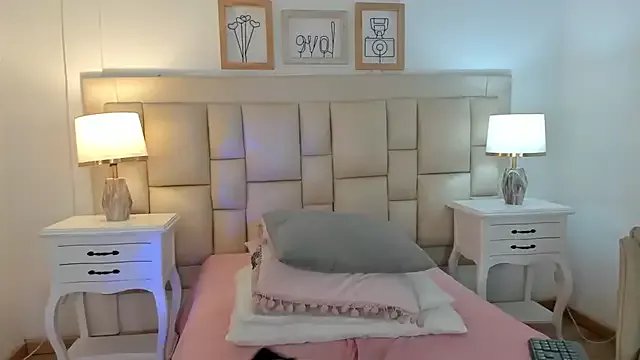 Meredit_Lane on StripChat