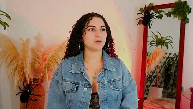 merida_bell18 on StripChat