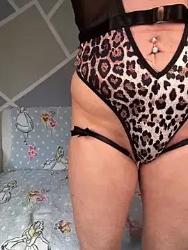 MIA-XXX on StripChat