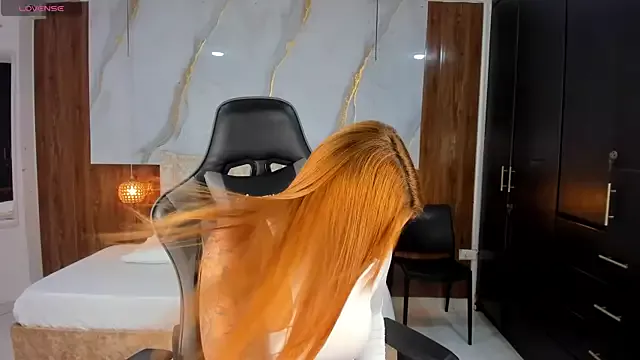 Offline mia_18v on StripChat