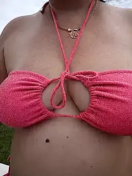 MIA_LO_VE on StripChat