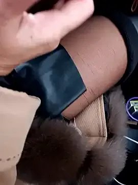 MIA_LO_VE on StripChat