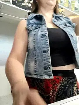 Mia_Novikov on StripChat