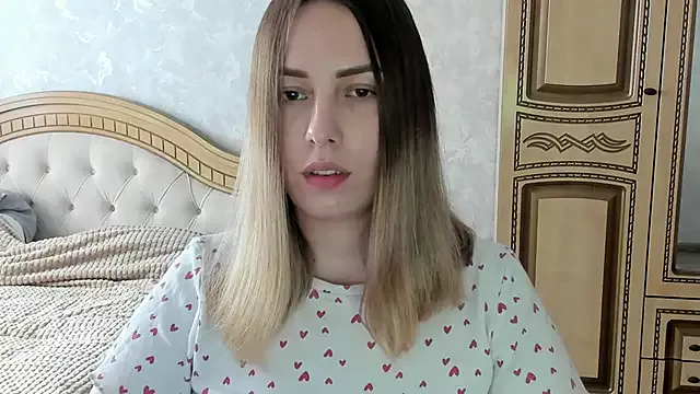 Offline Mia_shy1 on StripChat