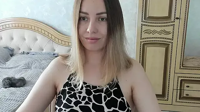Offline Mia_shy1 on StripChat